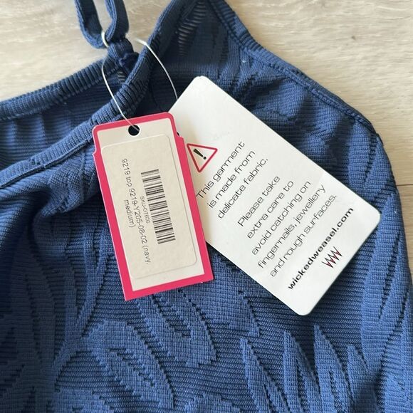 Wicked Weasel Sexy 9219 Peachy Palms Crop Top Navy M NWT - Picture 9 of 15